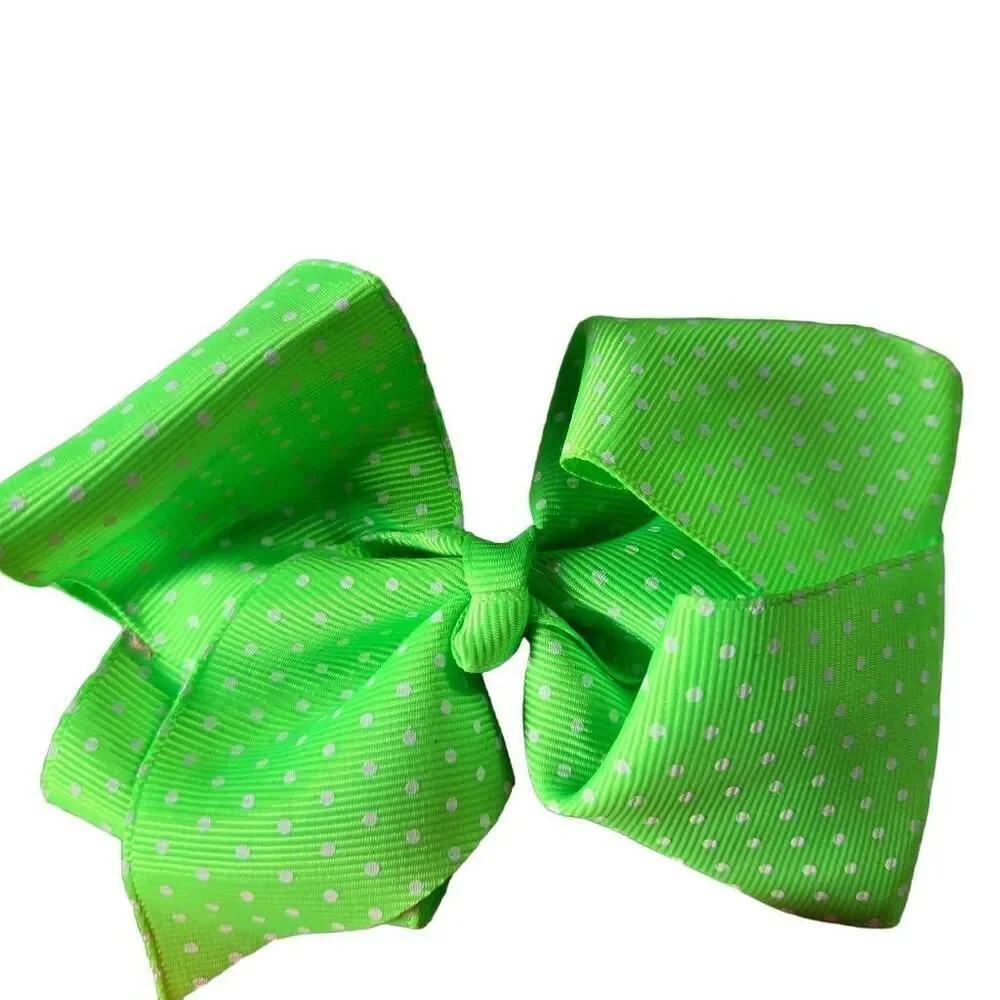 2 polka-dot bows, 5